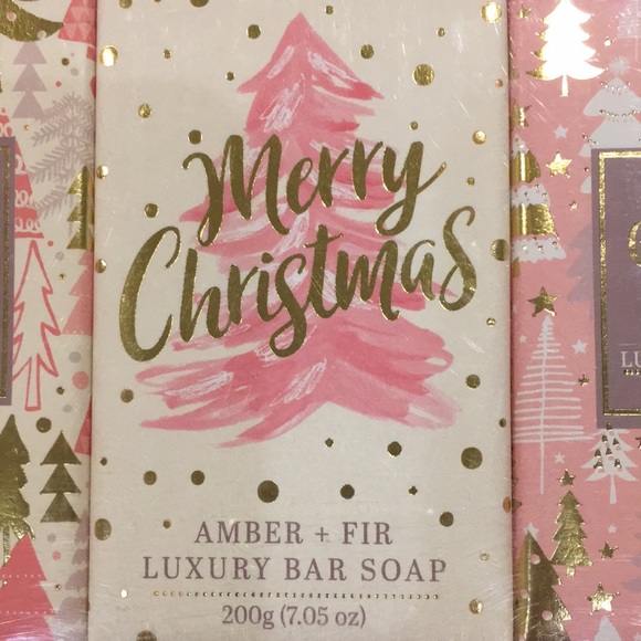 Mia & Co Christmas Holiday Scented Amber & Fir Luxury Soap Bar Set of Three NWT - Picture 2 of 16